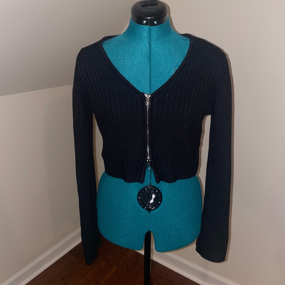 Front Zip Sweater
Garage